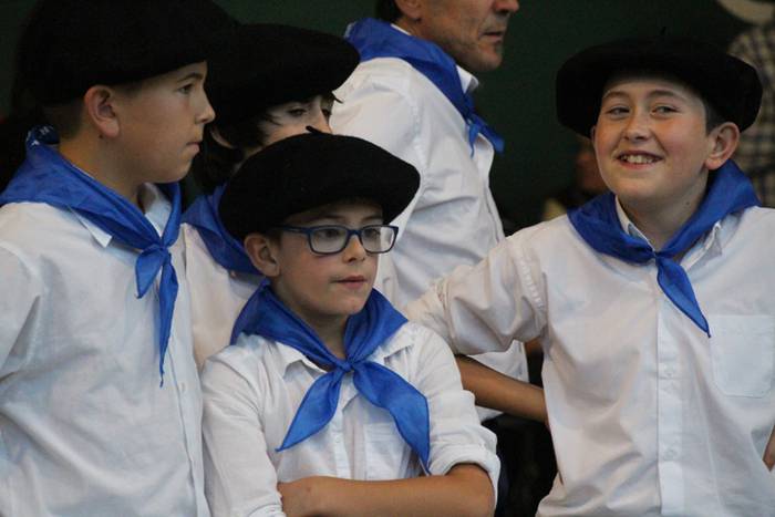 Erakustaldiz betetako arrats 59 1507490251269