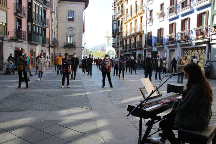 "Euskarak herria behar du" 11 1616940138440