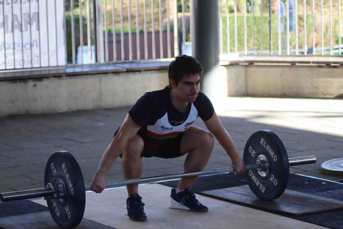 Halterofilia txapelketarekin 35 1639920676407