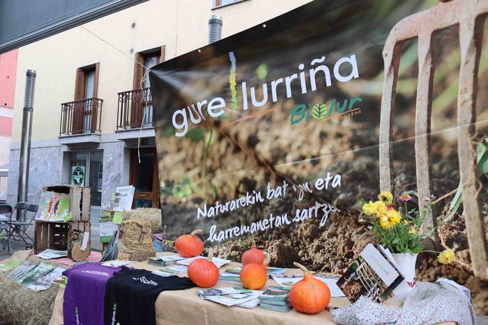 Lehen azoka ekologikoa egin  27 1635685257535