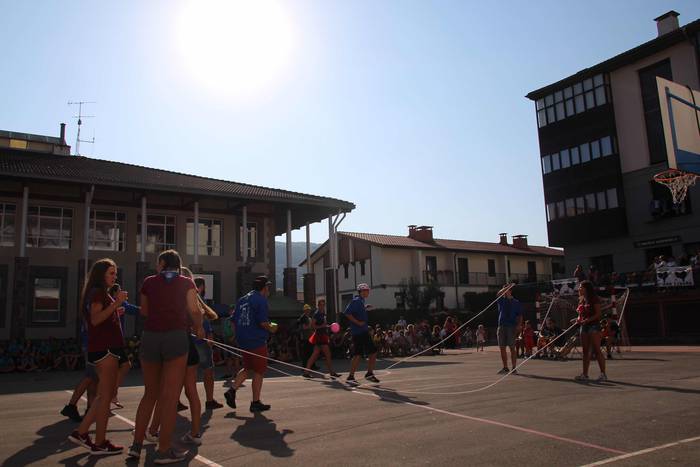 Lehiatik gutxi, festatik ask 32 1534074079413