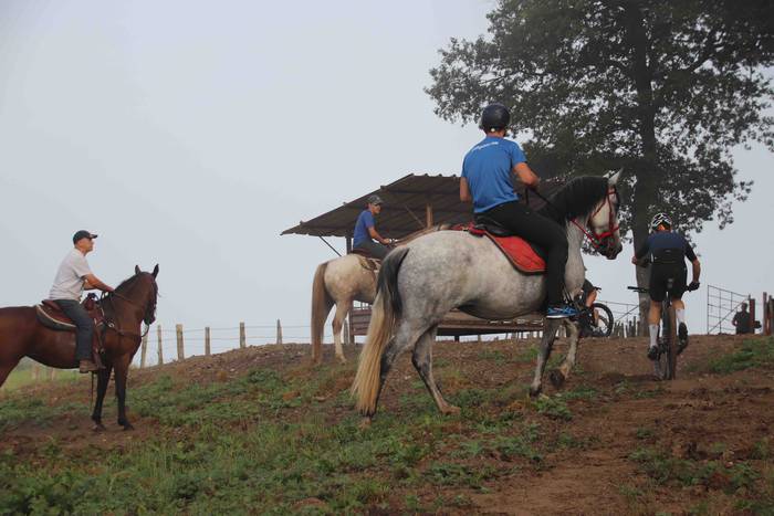 Mendi bizikleta lasterketare 70 1660377650429