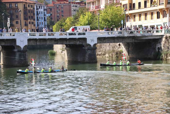 Arraunean, elkartasunez 131 1568479679669