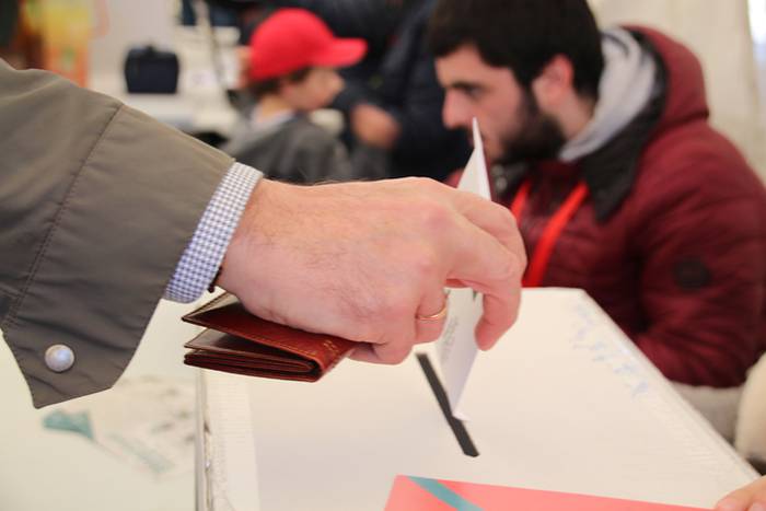 Aurpegi ezagunak bozka emate 27 1489931185952