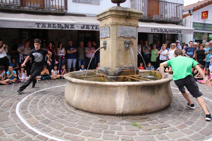 Muskerraren eguna Asteasun 96 1495373809709