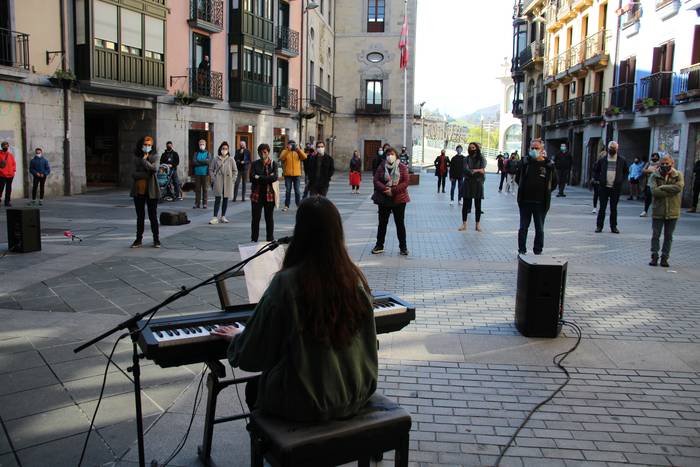 "Euskarak herria behar du" 3 1616940130661