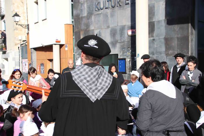 Gabon eguna Asteasun eta Adu 4 1577194220022