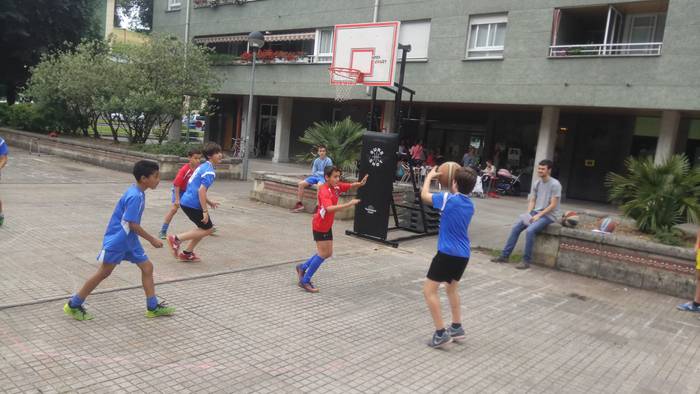 Iurren, 'auzozaletasuna' bor 15 1528554026395