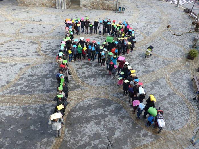 Iruran euskarak 365 egun