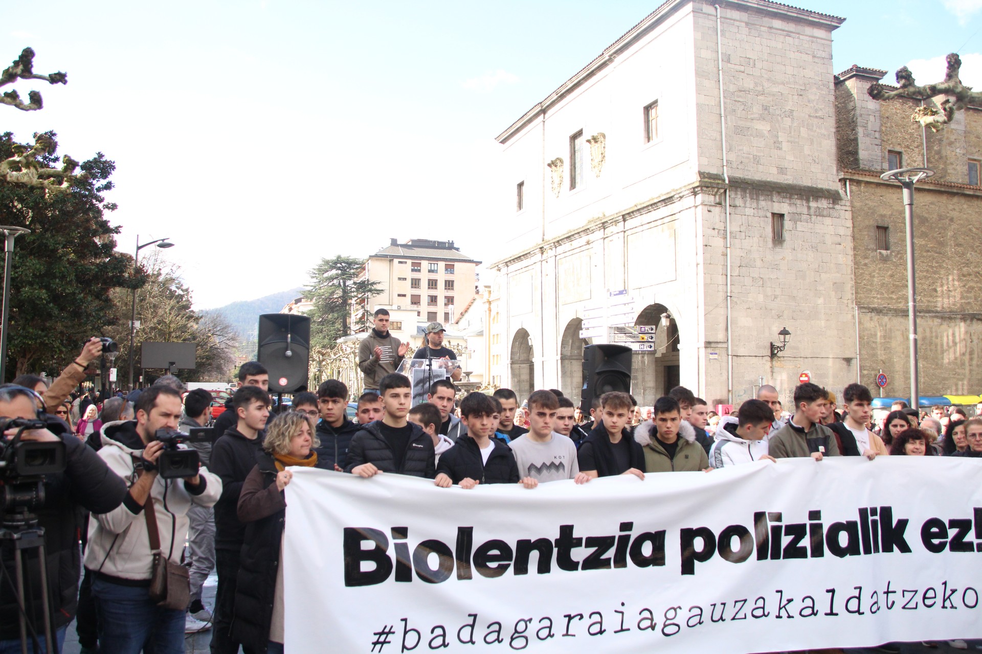 Xuharren auzibidea berriro zabaltzeko agindu dute