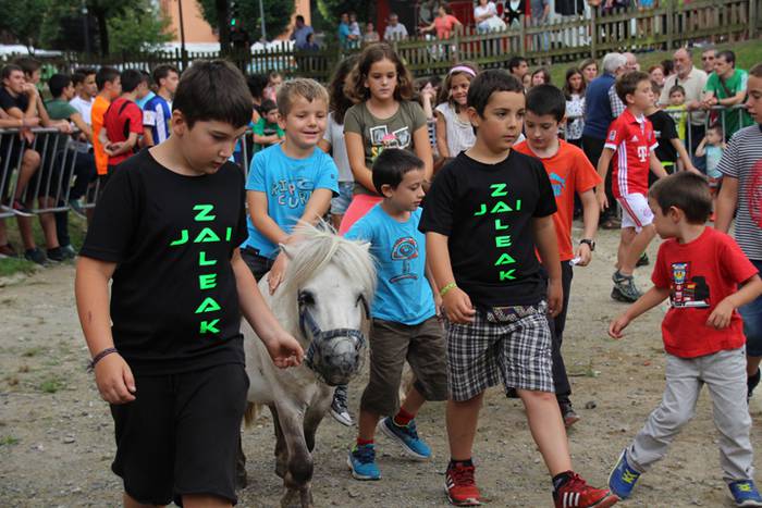 Zezenen aurretik, korrika 10 1469619551073