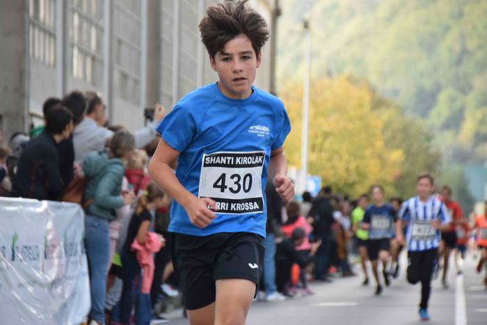 Gozatu egin dute txikienek S 50 1634039497817