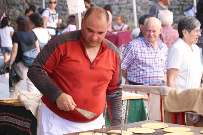 Jendetza elkartu du Asteasuk 4 1569763893751