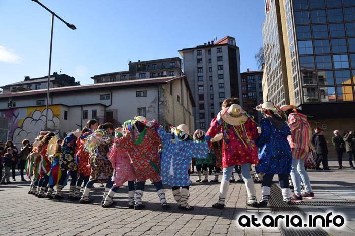 udaberri dantzari txikien kalejira 16 1454767830581