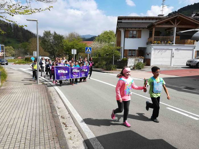 Korrika Txikia egin dute Ika 5 1555079775689