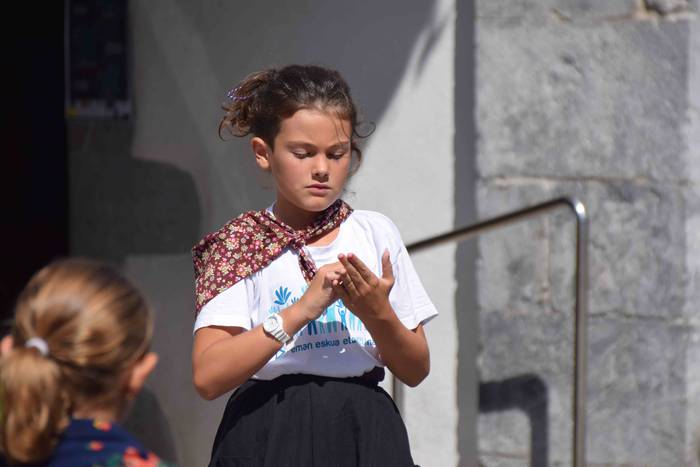 Orendain festak dantza emana 24 1534332856086