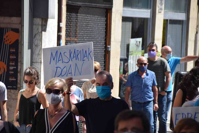 Zerbitzu publikoen aldeko mo 32 1593257989404