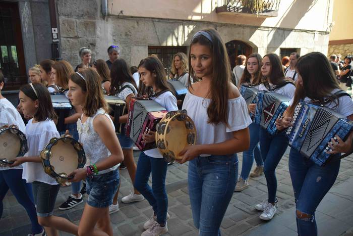 Jendetza mugitzen duen eguna 70 1538314030453