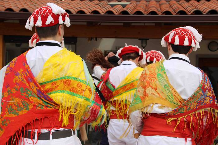 Lo zegoena, esnatu dute Abal 22 1551613661162