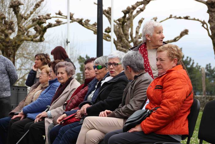 Emakumeek dantzan jarri dute 5 1552145609336