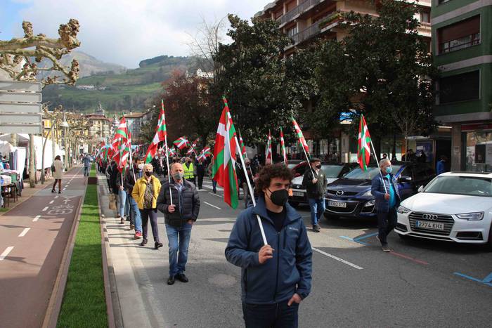 "Bada garaia tortura, gerra  4 1614447031227