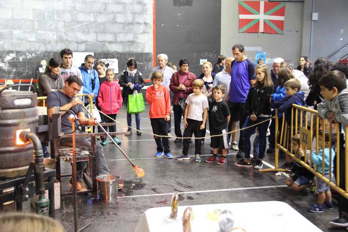 XXI. Azoka Berezia, Zizurkil 24 1539527852488