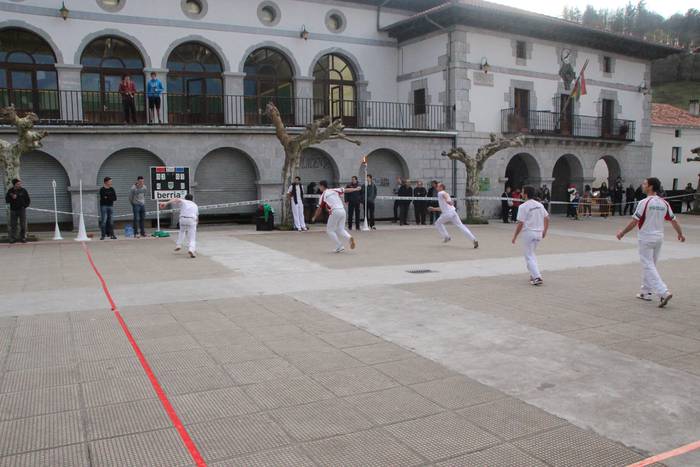 Bote luzea Amezketan 4 1459595081099