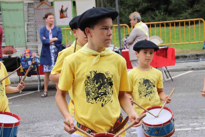 Danbor hotsek hartu dute Ama 55 1562504194608