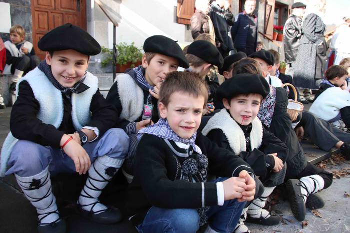 Gabon eguna Asteasun eta Adu 51 1577194437492