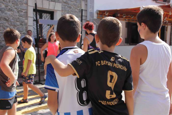 Goiazko festak. Ume jolasak. 10 1660322686517