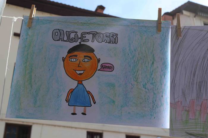 Zizurkilgo argazki eta marra 4 1631360613285