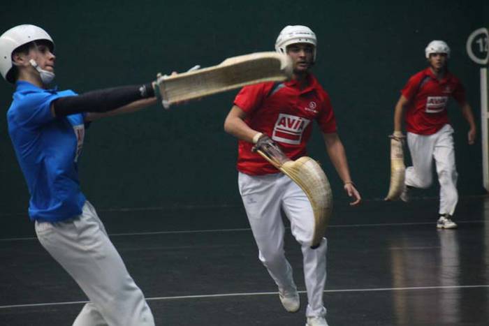 ZESTA PUNTA ELOLAREN OROIMEN 43 1512735508635