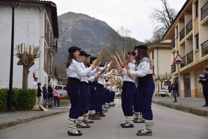 Makila hotsa ozen, Txindokir 8 1645966035777