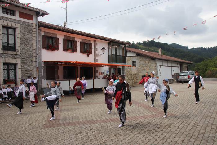 Dantzarako afizioa badaukate 47 1566133772787