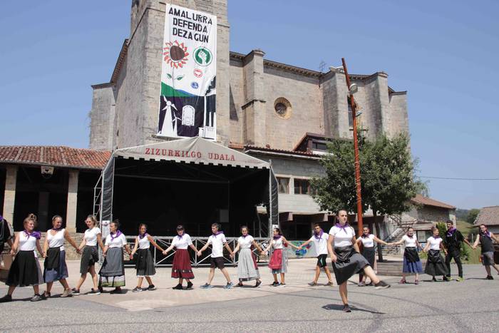 Zizurkilgo Andra Mariak. Oil 26 1660313806105