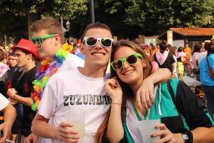 Kalean gora eta behera, kuad 91 1564506847336