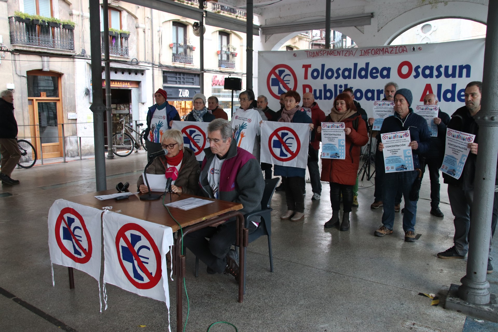 Donostia ospitalearen aurrean elkarretaratzea egingo da larunbatean, TOPAk deituta