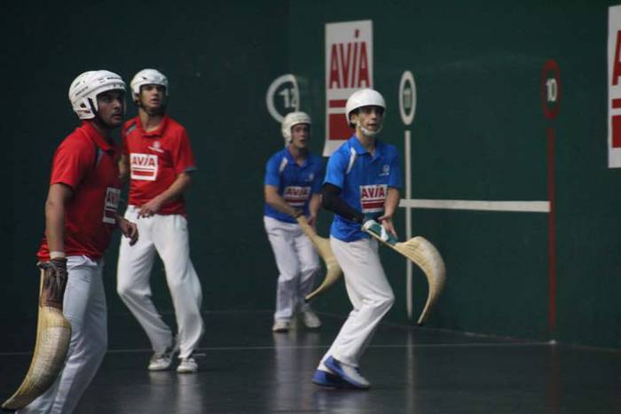 ZESTA PUNTA ELOLAREN OROIMEN 54 1512735567122