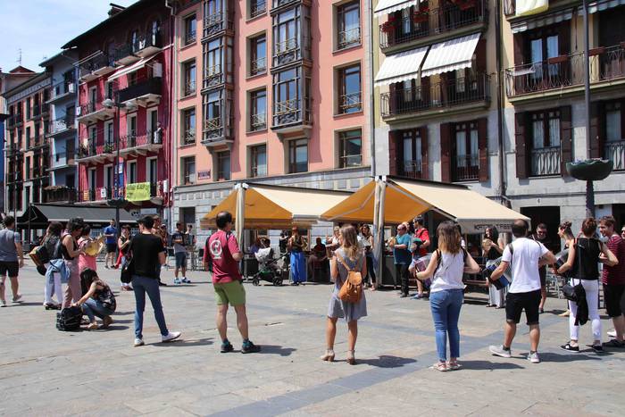 Triki hotsek alaitu dute Tol 1 1559490718743