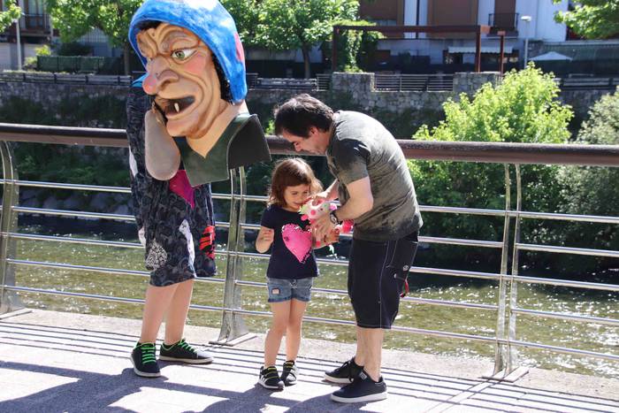 Euskal Jaia Ugaare auzoan 17 1559407123352