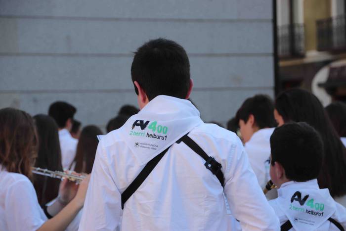 Banda Topaketa AV400Urte 15 1553970391788