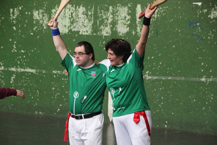 Behar Zana Emakumeen Pala Tx 15 1520711140991