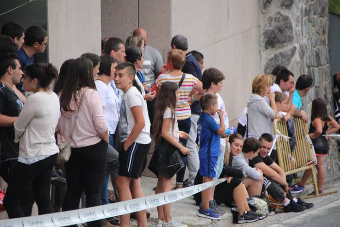 Zaldi gainean lasterka Abalt 6 1498413054709