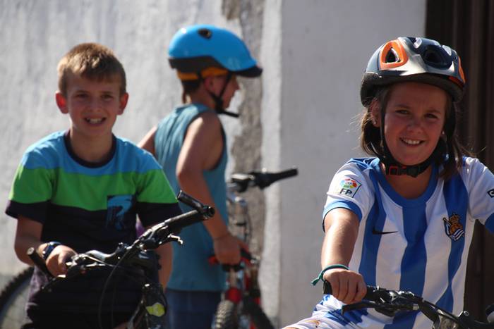 GOIATZKO ANDRA MARI JAIAK 20 26 1502731347109