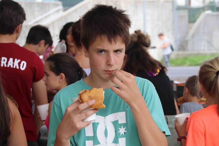 Jolasean igaro dute arratsal 73 1567097364217