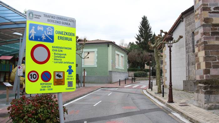 Plaza oinezkoentzat egokitzen hasiko dira urtea amaitu aurretik