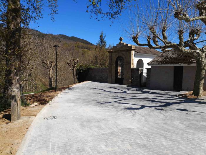 Kanposanturako espaloia Adun 3 1553873897578