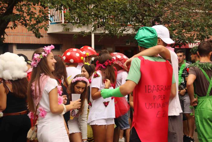 Irudimena airean, gazteen po 45 1564164170187