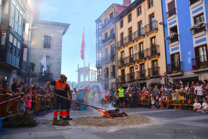 Tolosako Sanjoanak su txikia 8 1529777946170