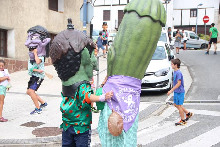 Morea nagusi plazan eta balk 48 1503489392361